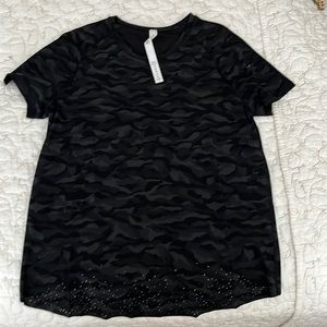 Lululemon Shirt Size 6